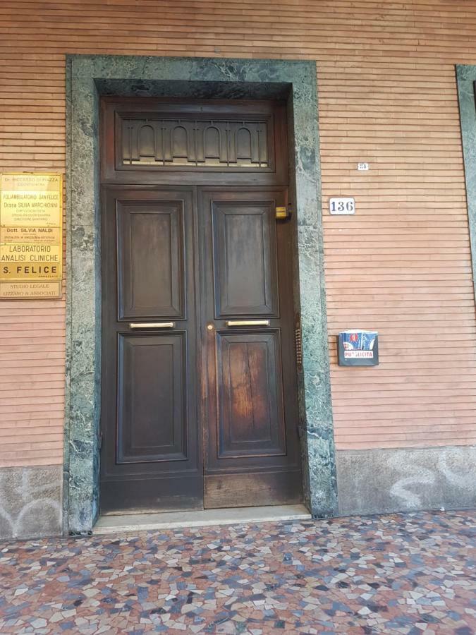 Affittacamere Le Camere Di Porta San Felice - Self Check In Болонья Екстер'єр фото